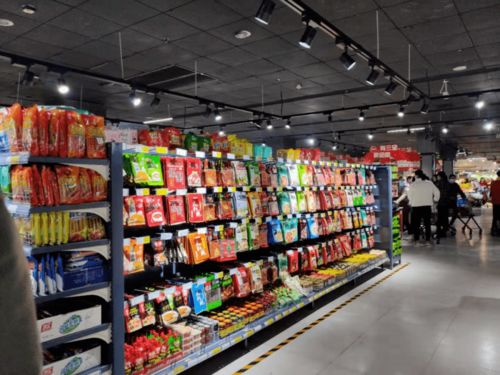 直擊濮陽(yáng)隆祥超市黃河店開業(yè)盛況 人潮涌動(dòng)，日用百貨備受青睞